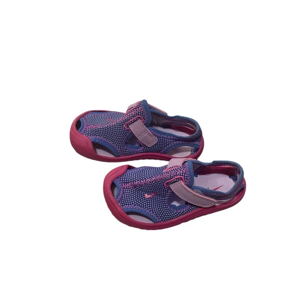 Nike Kids Fuchsia and Navy Water Shoes